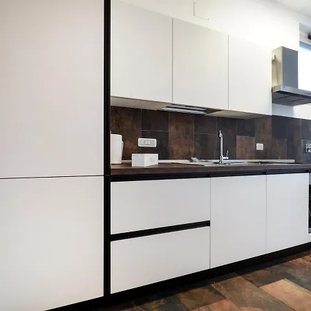 Апартаменты Rosa Bianca - 5 Minuti Dal Centro Con Giardino E Parcheggio Privato *