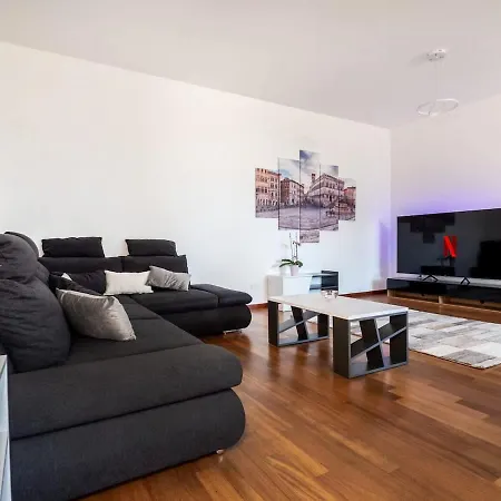 Vakantiehuis Rosa Bianca - 5 Minuti Dal Centro Con Giardino E Parcheggio Privato *