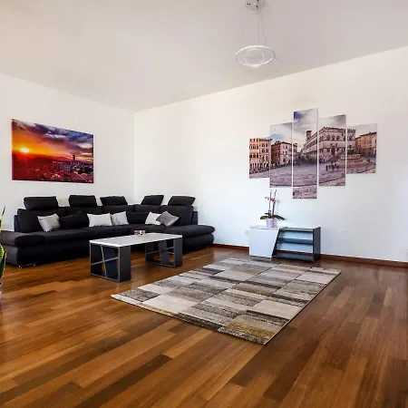 Rosa Bianca - 5 Minuti Dal Centro Con Giardino E Parcheggio Privato Vakantiehuis *