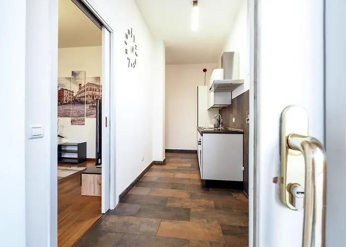 Apartament Rosa Bianca - 5 Minuti Dal Centro Con Giardino E Parcheggio Privato *