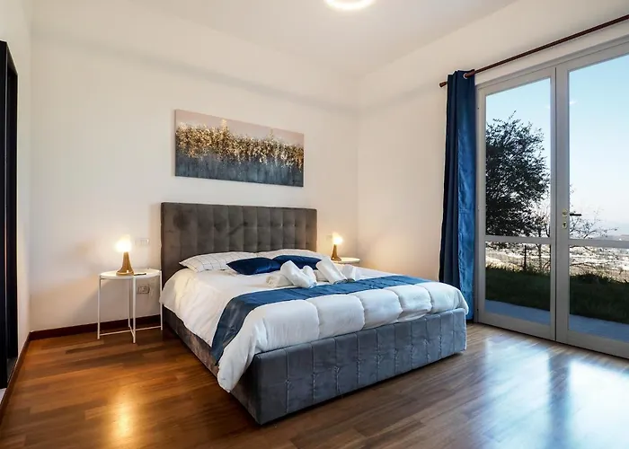 Rosa Bianca - 5 Minuti Dal Centro Con Giardino E Parcheggio Privato بيرودجا