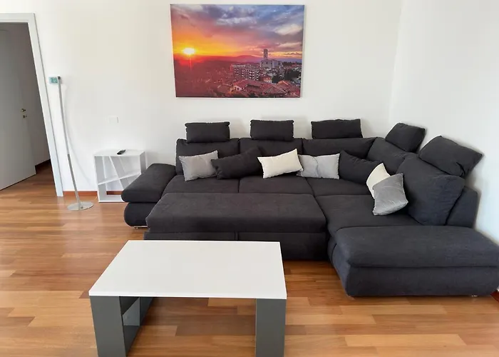 Rosa Bianca - 5 Minuti Dal Centro Con Giardino E Parcheggio Privato