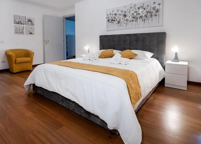 Rosa Bianca - 5 Minuti Dal Centro Con Giardino E Parcheggio Privato Apartament *